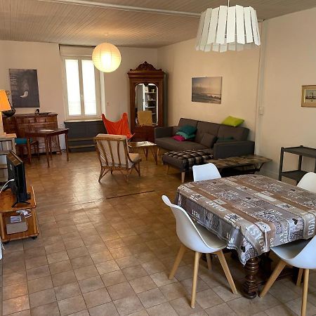 Maison De Famille Aux Sables D'Olonne 莱萨布勒-多洛讷 外观 照片